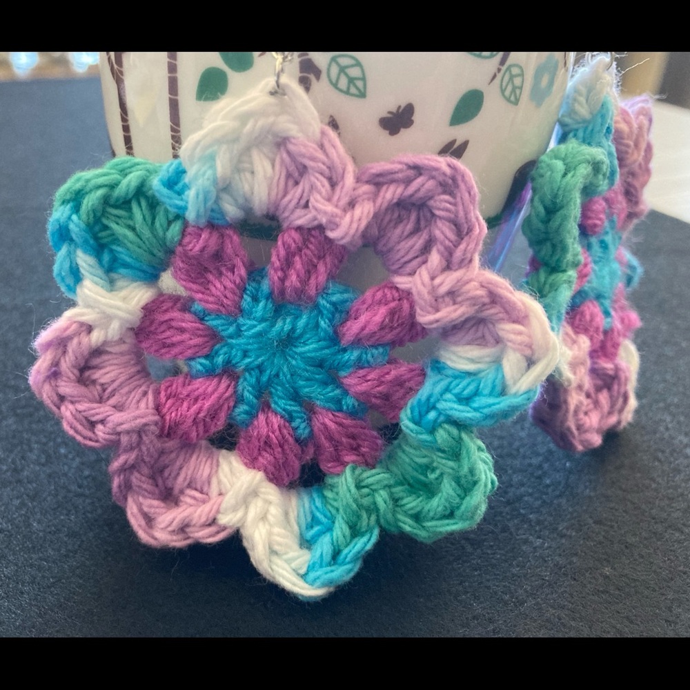Boho flower festival hippie crochet earrings - Picture 5 of 5